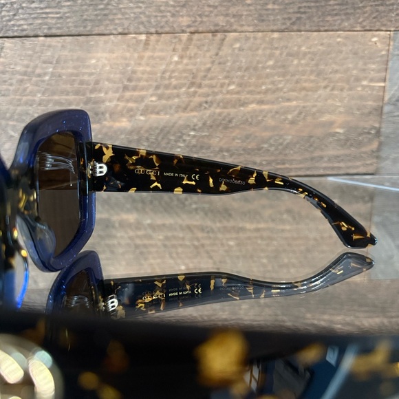 Gucci Oversized Square GG0083S Sunglasses Blue Glitter & Tortoise - Picture 2 of 10